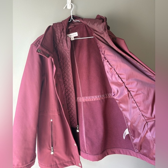 Liz Claiborne, size L, Women’s Burgundy Puffer Jacket, waffle hood and elbow - Picture 3 of 10